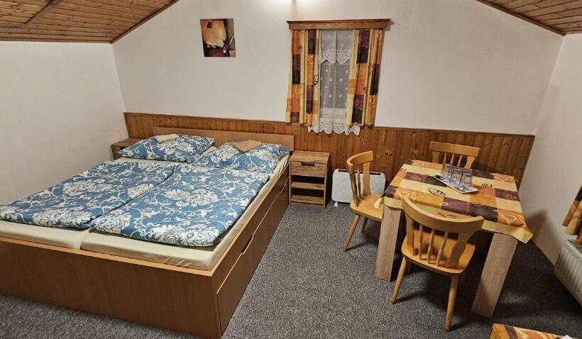 Семейный Номер, Pension U Havrana