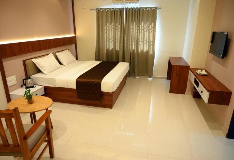 اتاق سوپریور با تخت بزرگ, Dwaraka Residency