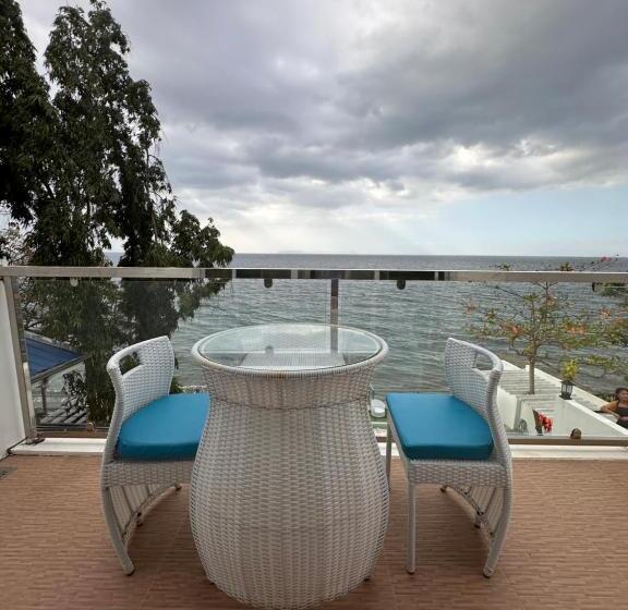 Номер Deluxe Вид на Море с Балконом, Casa Del Beach House