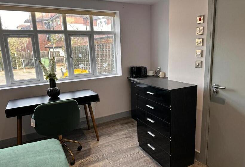 اتاق استاندارد, Letzi Private En Suite In Harrow