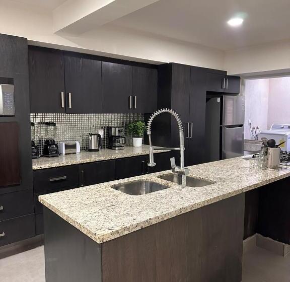 Quarto Estandar, Urban Circunvalación