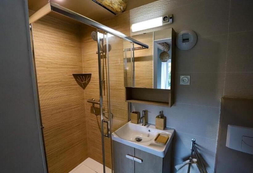 Номер Стандарт, L Hôtel Enfoncé, Chambres D Hôtes