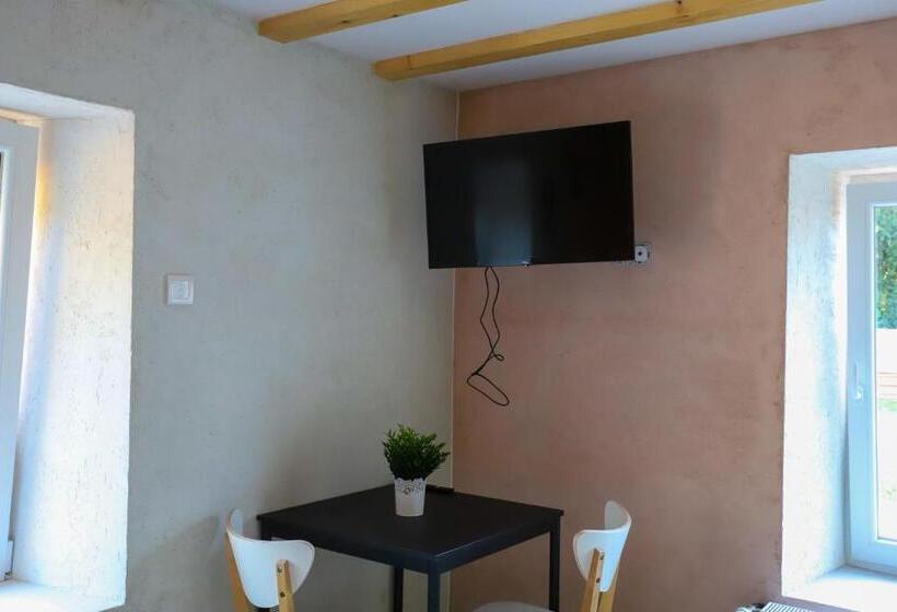 Номер Стандарт Вид на Сад, L Hôtel Enfoncé, Chambres D Hôtes