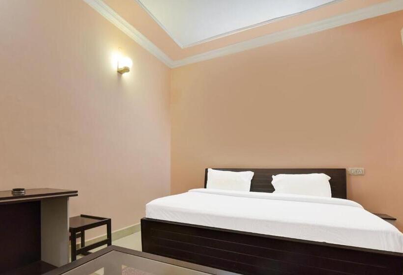 Номер Стандарт, Homewood Suites And Guest House