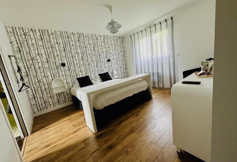 Номер Стандарт, Chambres Du Bout Du Monde