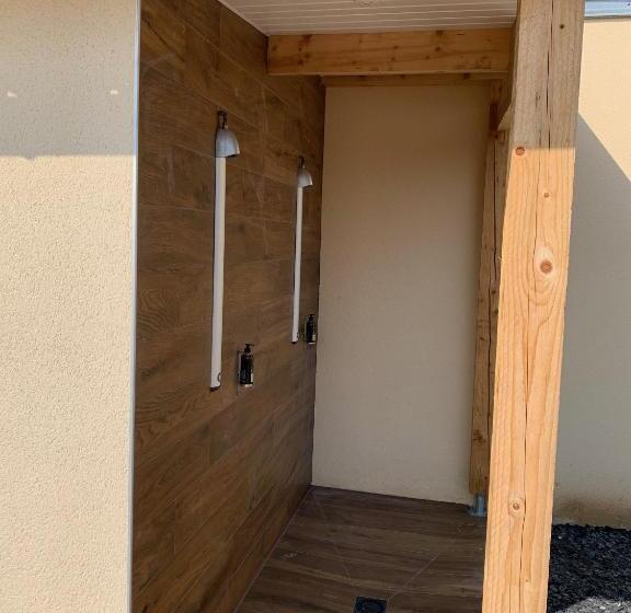 Апартаменты 1 Спальня Нижний Этаж, L Hostellerie D Acquigny
