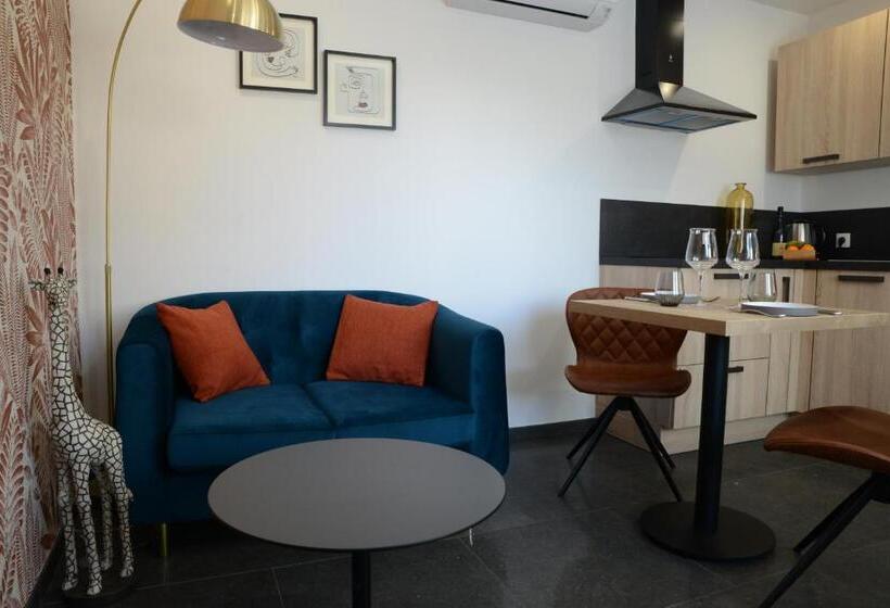 Апартаменты 1 Спальня Нижний Этаж, L Hostellerie D Acquigny