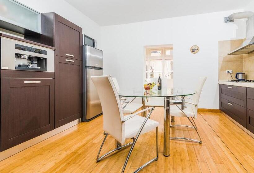 اتاق استاندارد با سرویس بهداشتی مشترک, Marble Arch Home