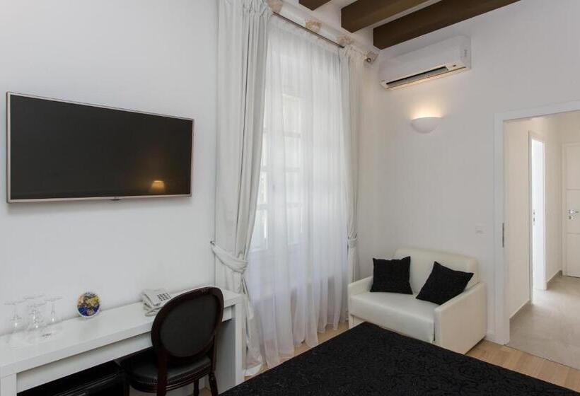 Номер Стандарт, Klarisa Palace Rooms