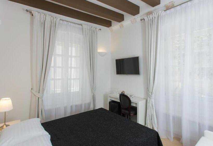 Номер Стандарт, Klarisa Palace Rooms