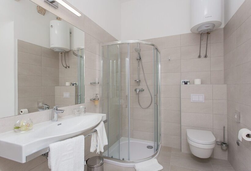 Номер Deluxe, Klarisa Palace Rooms