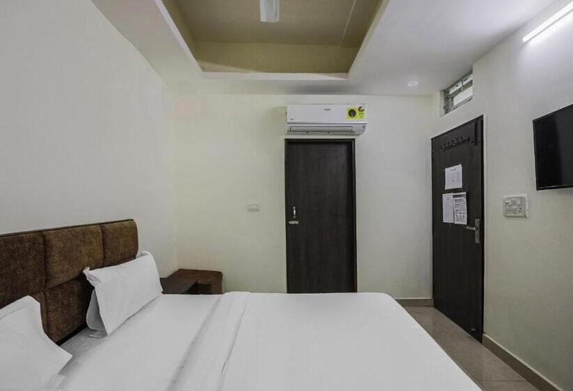 اتاق کلاسیک سه تخته, Flagship Hotel Rs