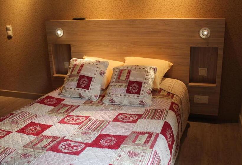 Номер Стандарт Трехместный, Hôtel Restaurant Aux Genêts D Or
