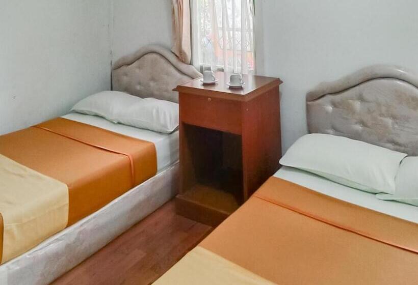 Семейный Номер, Villa Anyelir Yustik Mitra Reddoorz