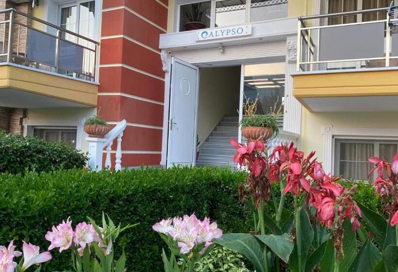 Студио Стандарт Боковой Вид на Море, Calypso Beach