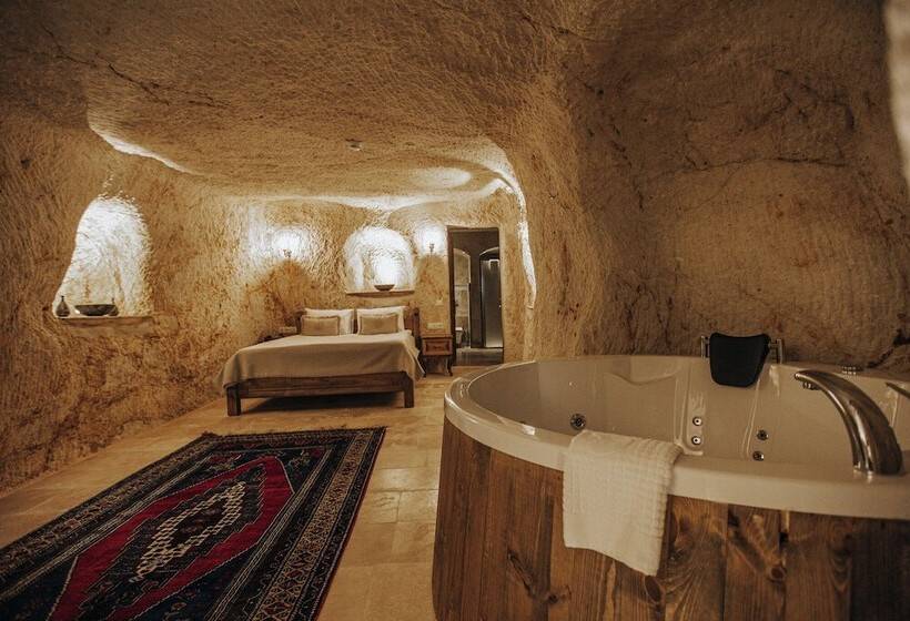 스탠다드 룸 킹사이즈 침대, Lagania In Cave