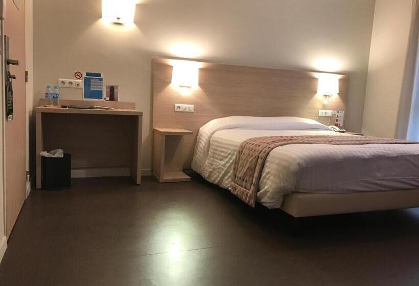 Номер Стандарт Адаптированный для Инвалидов, Brit Hotel Brive La Gaillarde   Restaurant La Limousine