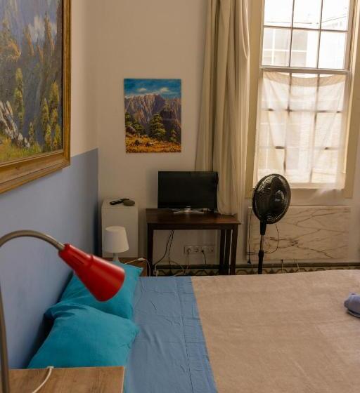 Семейный Номер Совместный Санузел, Hostel Albergue La Casa Encantada