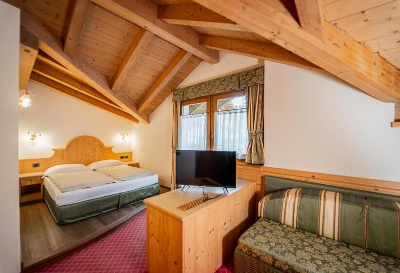 اتاق استاندارد با بالکن, Chalet Campiglio Imperiale