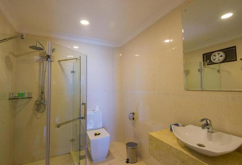اتاق سوپریور با چشم‌انداز شهر, Golden Tulip Zanzibar Resort