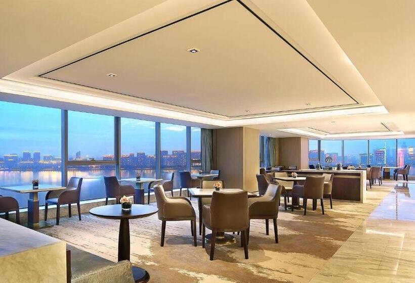 Люкс Повышенной Комфортности, Sheraton Grand Hangzhou Binjiang