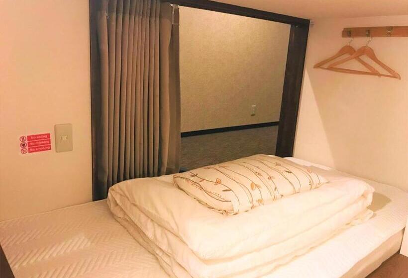 Кровать в Общей Комнате, K S House Fuji View   Travelers Hostel