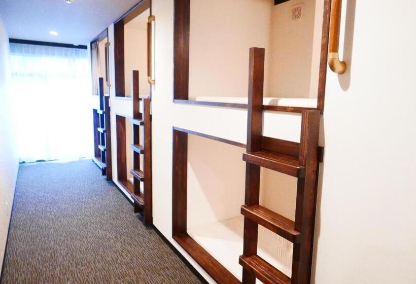 Кровать в Общей Комнате, K S House Fuji View   Travelers Hostel