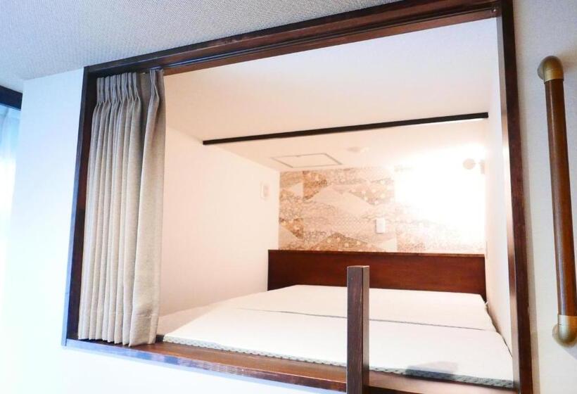 Кровать в Общей Комнате, K S House Fuji View   Travelers Hostel