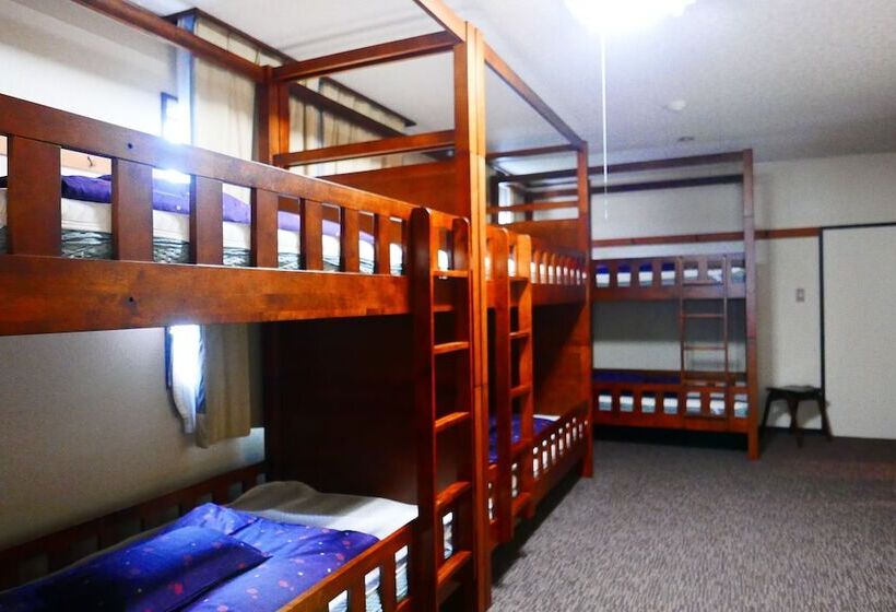 Кровать в Общей Комнате, K S House Fuji View   Travelers Hostel