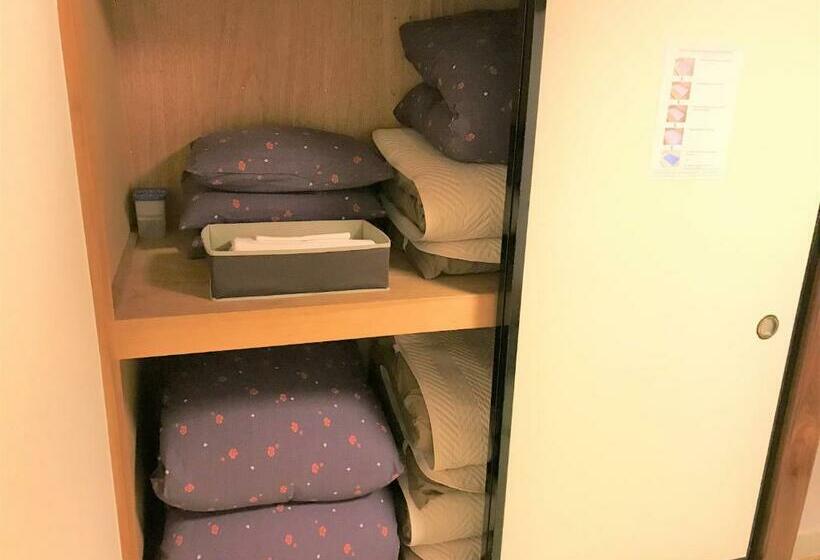 Номер Economy, K S House Fuji View   Travelers Hostel