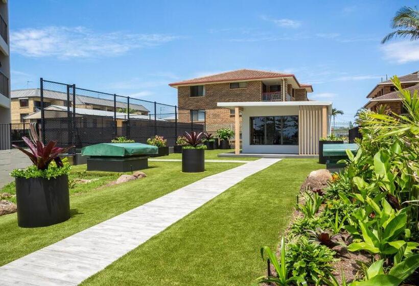 1 Bedroom Penthouse Apartment, Burleigh Esplanade Apartments