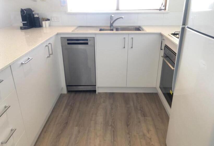 Апартаменты 1 Спальня с Балконом, Canal Rocks Beachfront Apartments