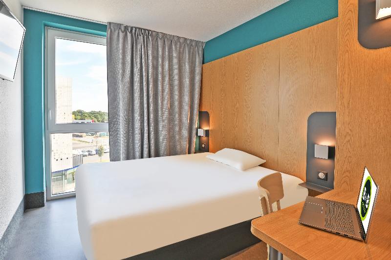 Номер Стандарт, B&b Hotel La Roche Sur Yon