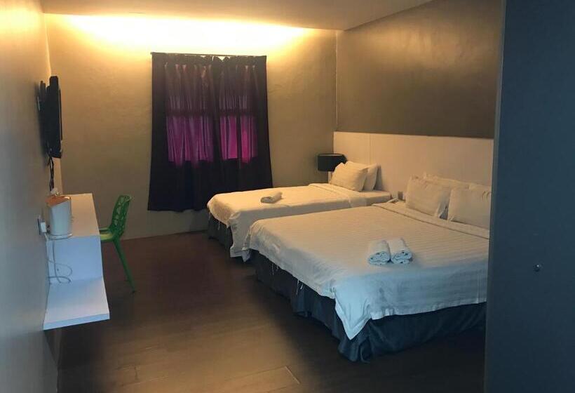 Трехместный Номер Deluxe, Chariton Hotel Ipoh