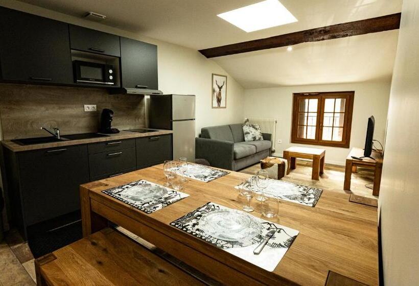 Апартаменты 2 Спальни, Hôtel Le Coq D Or