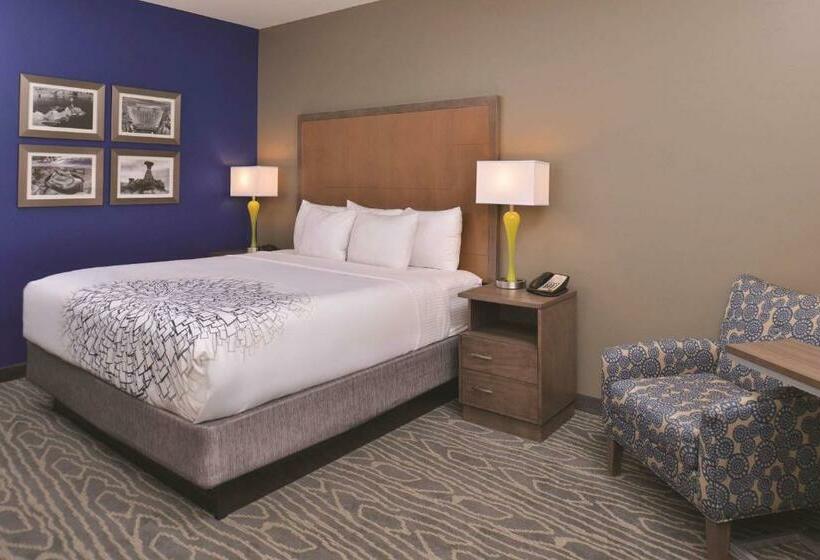 适合残疾人士使用的带超级大床的标准间, La Quinta By Wyndham Page At Lake Powell