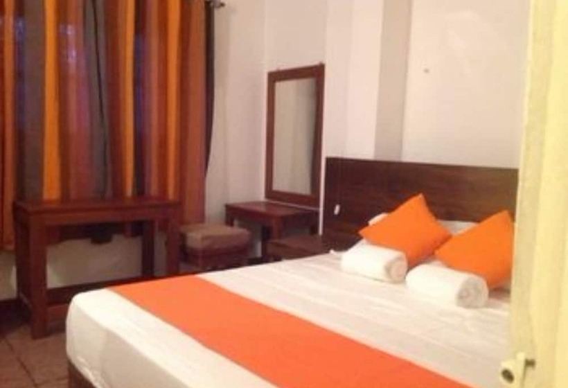 Standard Triple Room, Tree Breeze Inn