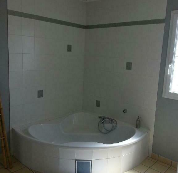 Quarto Estandar Vista Piscina, B&b La Difference