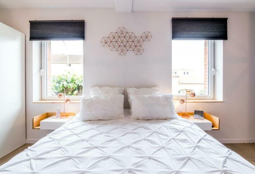 سوئیت با تخت بزرگ, B&b La Maison De Julia