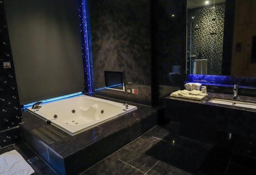 سوییت, Allur Boutique Motelyilan Branch