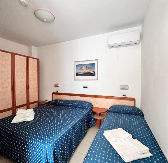 Номер Стандарт Трехместный, Holiday