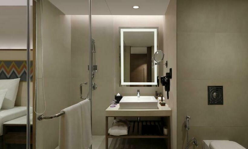 行政房间, Novotel Guwahati Gs Road