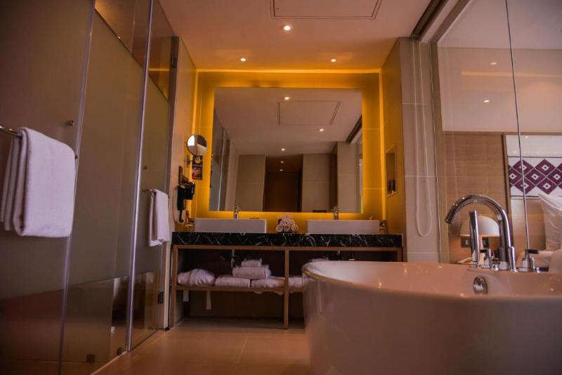 行政套房, Novotel Guwahati Gs Road