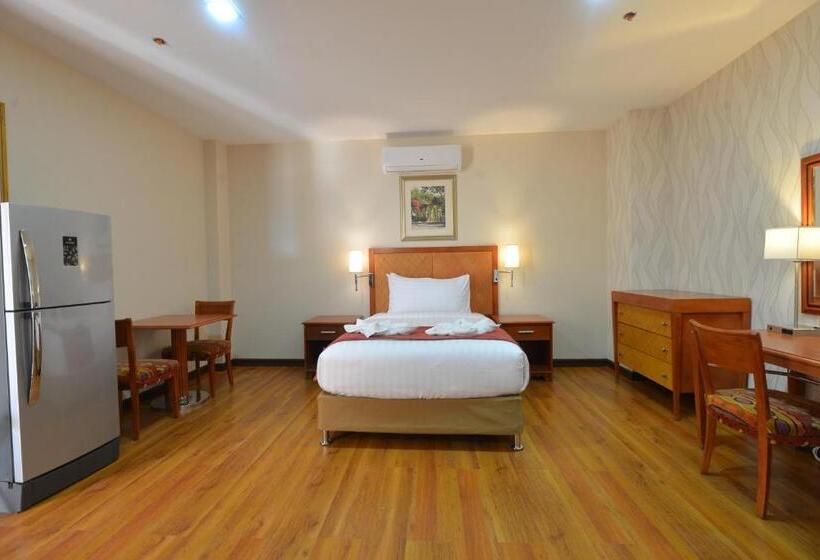 패밀리 룸, Royal Suites Condotel
