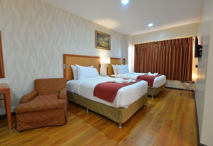 패밀리 룸, Royal Suites Condotel