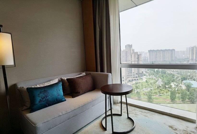 اتاق استاندارد با چشم‌انداز رودخانه, Crowne Plaza Chengdu Wenjiang, An Ihg