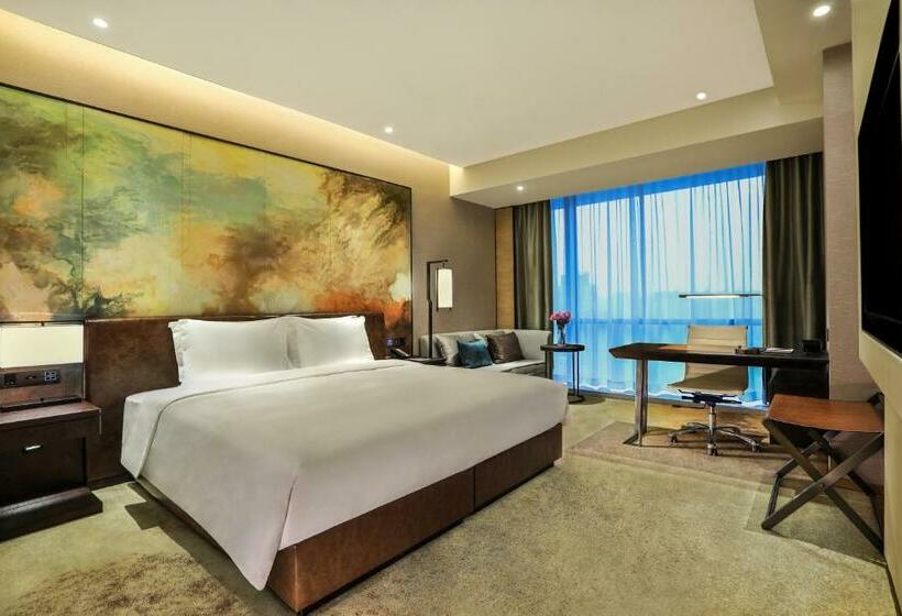 اتاق استاندارد با چشم‌انداز رودخانه, Crowne Plaza Chengdu Wenjiang, An Ihg