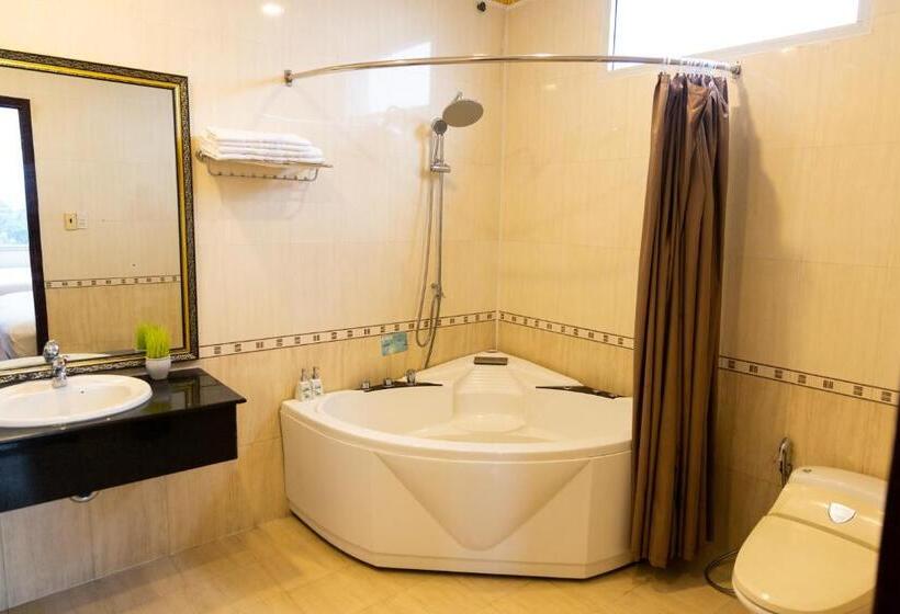 اتاق استاندارد, Hoang Loc