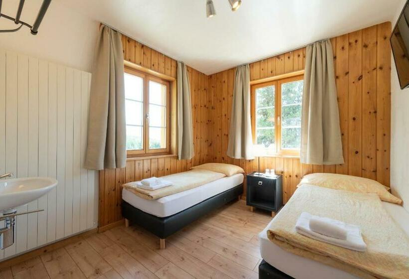 Номер Стандарт Совместная Ванная, Hostel By Randolins