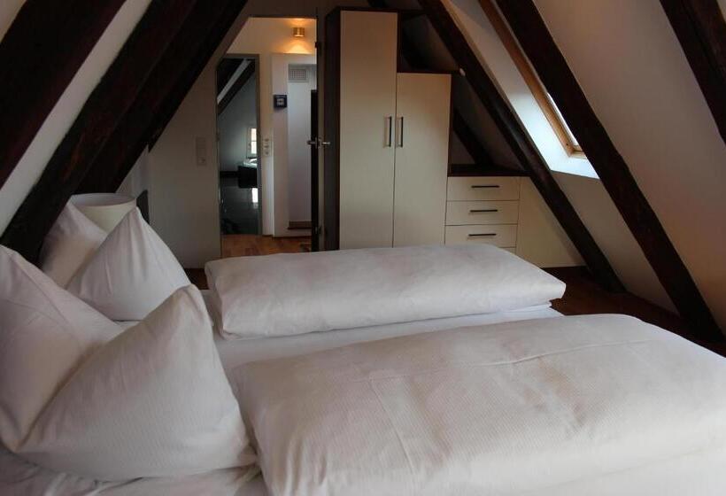 套房, Schmales Haus